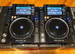 2x Pioneer CDJ-2000NXS2 + 1x DJM-900NXS2 mixer za 2600 EUR