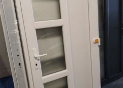 Plastové vchodové dvere Vertical 3Glass