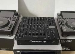 Pioneer-CDJ-3000-Multi-Player-Pioneer-DJM-A9-DJ-Mixer-Pioneer-DJM-V10-view-1